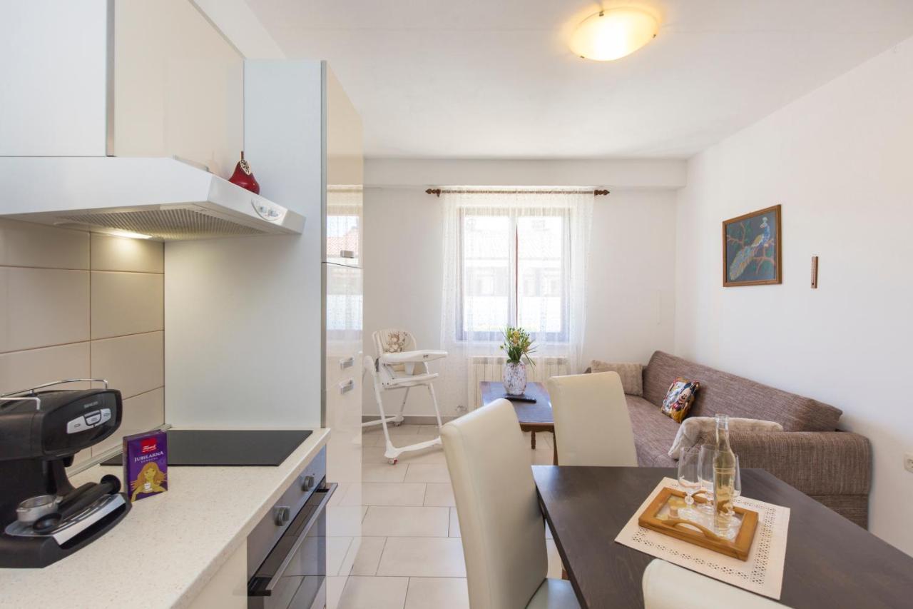Apartmani Xenia&Desiderio Buzet Exterior foto