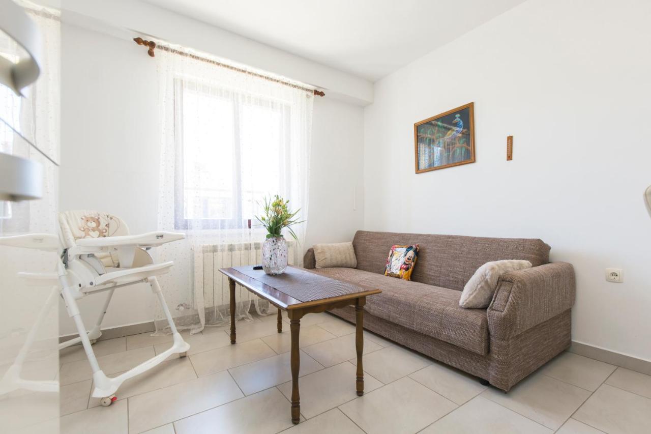 Apartmani Xenia&Desiderio Buzet Exterior foto