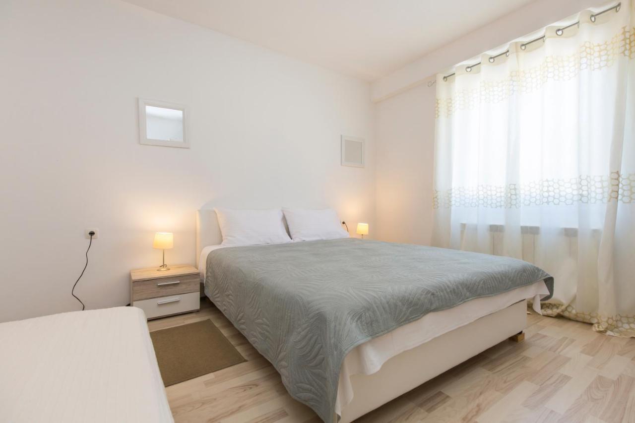 Apartmani Xenia&Desiderio Buzet Exterior foto