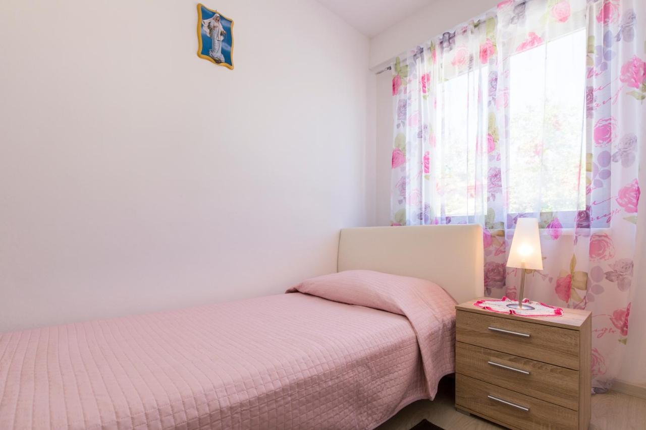 Apartmani Xenia&Desiderio Buzet Exterior foto